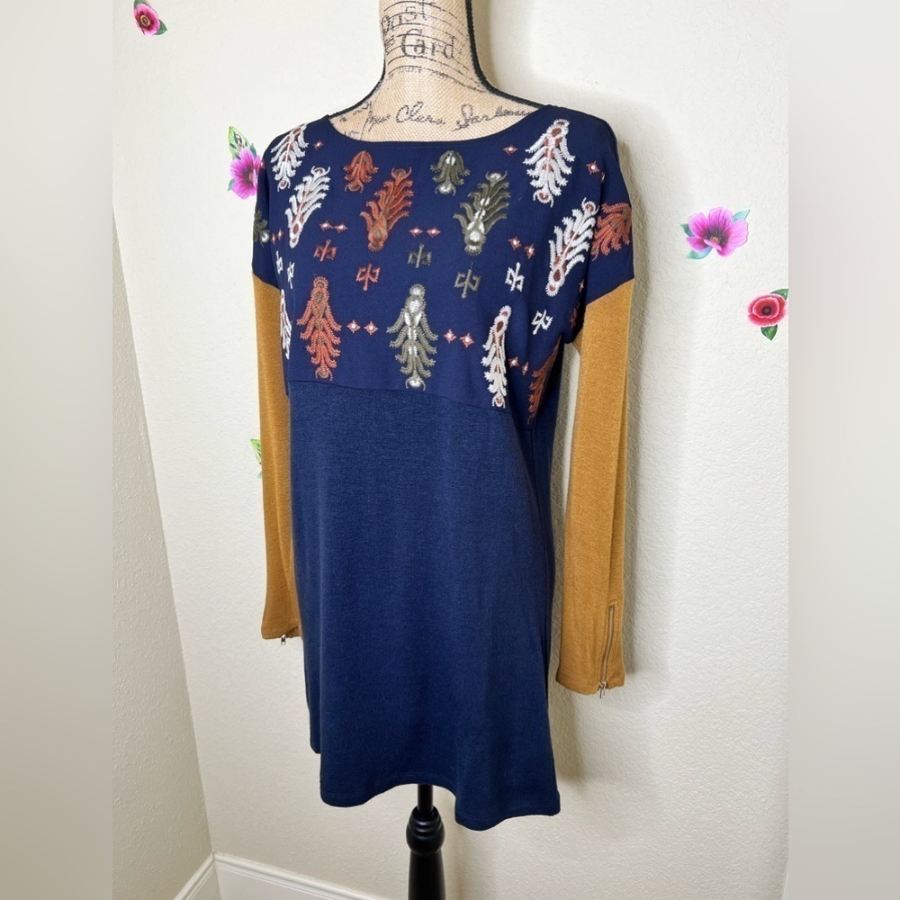 THML Embroidered Sweater Navy & Gold Long Sleeve Tunic Dress Size M - Picture 10 of 13